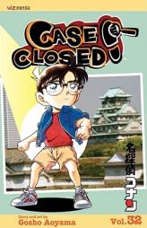 Case Closed, Volume 32 by Gosho Aoyama Paperback Book