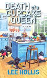 Death of a Cupcake Queen by Lee Hollis Paperback Book