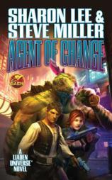 Agent of Change (Liaden Universe®) by Sharon Lee Paperback Book